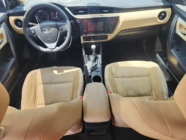 5YFBURHE8JP740324 2018 TOYOTA COROLLA - Image 8