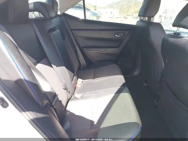 5YFBURHE8JP740484 2018 TOYOTA COROLLA - Image 8