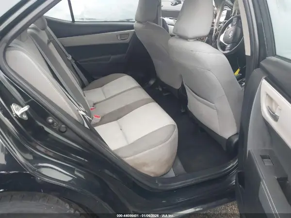 5YFBURHE8JP741019 2018 TOYOTA COROLLA - Image 8