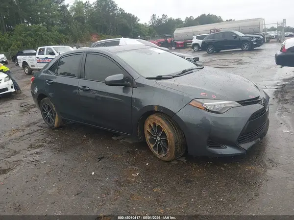 5YFBURHE8JP744048 2018 TOYOTA COROLLA - Image 1