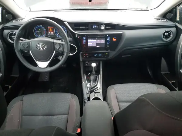 5YFBURHE8JP746138 2018 TOYOTA COROLLA - Image 8