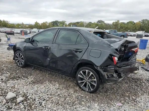 5YFBURHE8JP746625 2018 TOYOTA COROLLA - Image 2