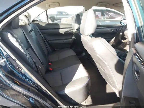 5YFBURHE8JP748472 2018 TOYOTA COROLLA - Image 8