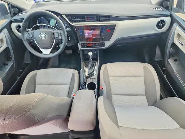 5YFBURHE8JP748892 2018 TOYOTA COROLLA - Image 8