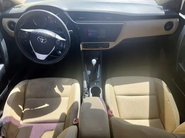 5YFBURHE8JP751906 2018 TOYOTA COROLLA - Image 8