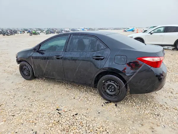 5YFBURHE8JP752974 2018 TOYOTA COROLLA - Image 2