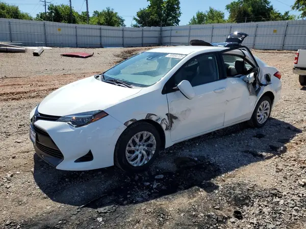 5YFBURHE8JP753056 2018 TOYOTA COROLLA - Image 1