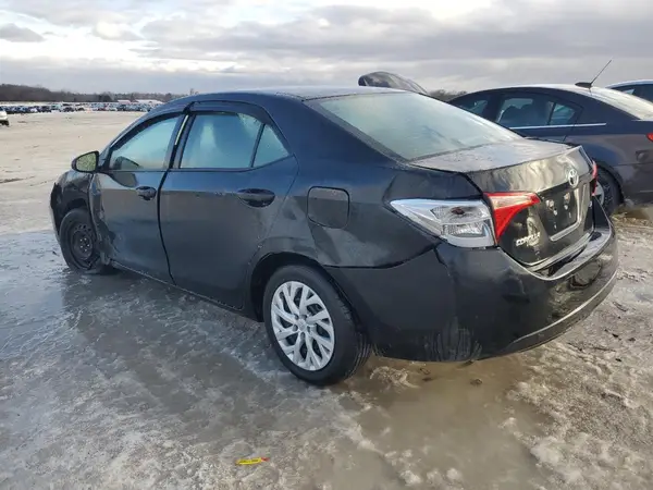 5YFBURHE8JP753283 2018 TOYOTA COROLLA - Image 2