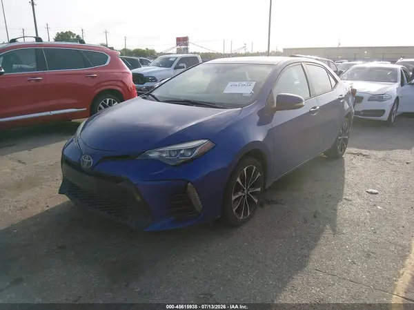 5YFBURHE8JP753560 2018 TOYOTA COROLLA - Image 2