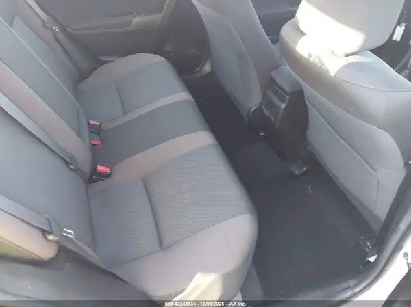 5YFBURHE8JP753672 2018 TOYOTA COROLLA - Image 8
