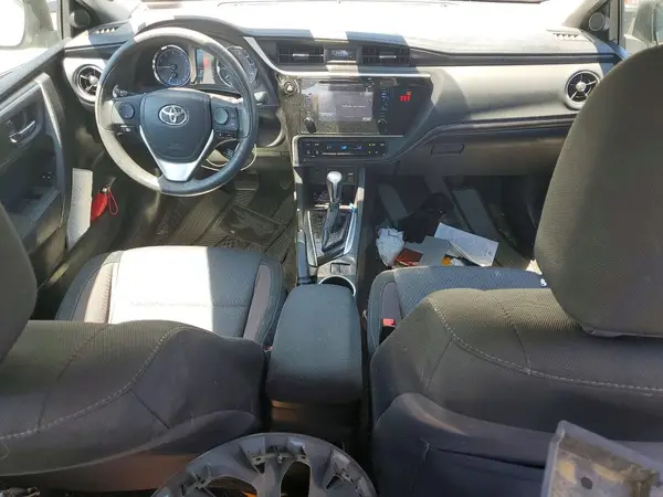 5YFBURHE8JP754935 2018 TOYOTA COROLLA - Image 8