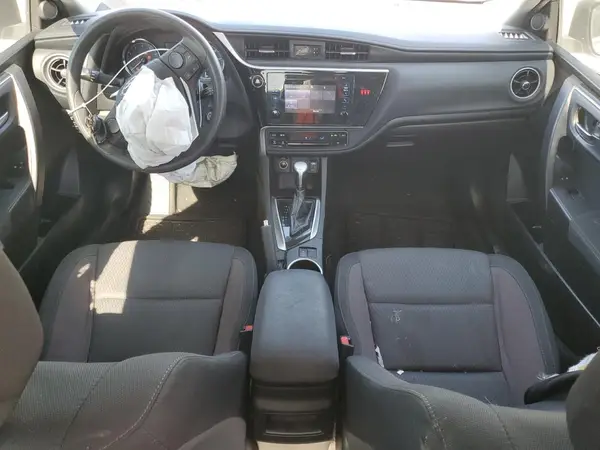 5YFBURHE8JP756300 2018 TOYOTA COROLLA - Image 8