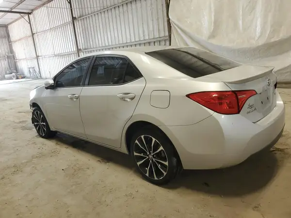5YFBURHE8JP759147 2018 TOYOTA COROLLA - Image 2