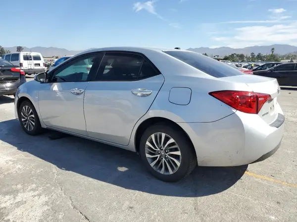 5YFBURHE8JP759973 2018 TOYOTA COROLLA - Image 2