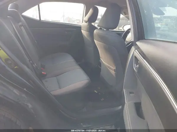 5YFBURHE8JP761318 2018 TOYOTA COROLLA - Image 8