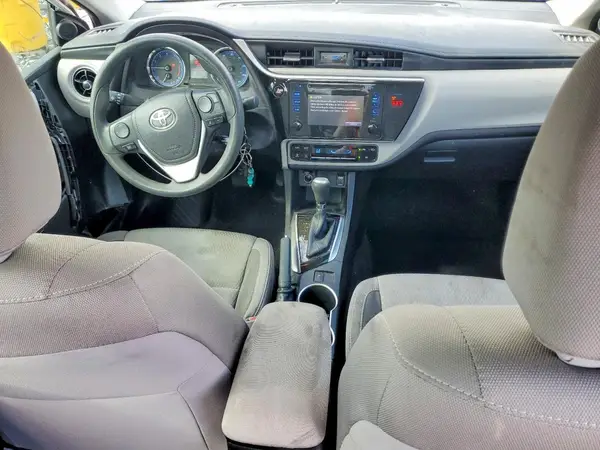 5YFBURHE8JP761934 2018 TOYOTA COROLLA - Image 8