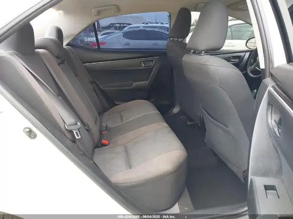 5YFBURHE8JP767054 2018 TOYOTA COROLLA - Image 8