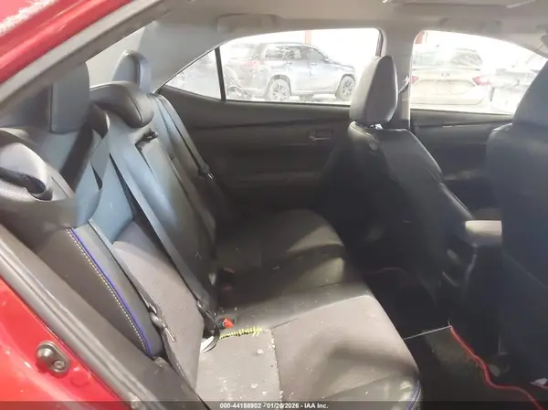 5YFBURHE8JP768009 2018 TOYOTA COROLLA - Image 8