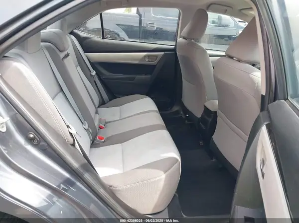 5YFBURHE8JP770696 2018 TOYOTA COROLLA - Image 8