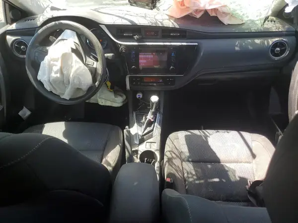 5YFBURHE8JP772688 2018 TOYOTA COROLLA - Image 8