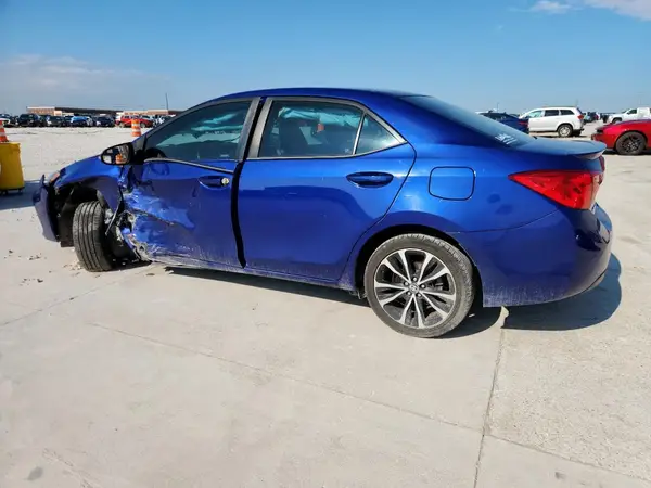 5YFBURHE8JP772741 2018 TOYOTA COROLLA - Image 2