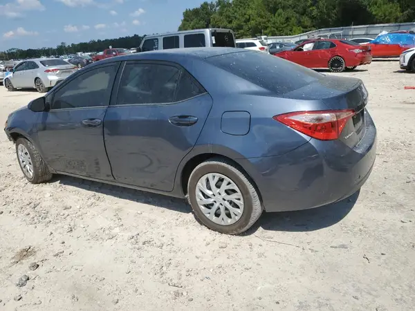 5YFBURHE8JP773467 2018 TOYOTA COROLLA - Image 2