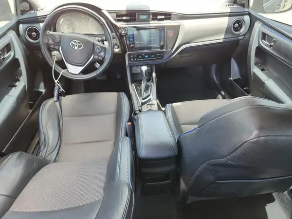 5YFBURHE8JP775932 2018 TOYOTA COROLLA - Image 8