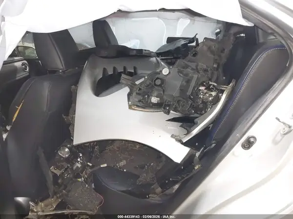 5YFBURHE8JP776840 2018 TOYOTA COROLLA - Image 8