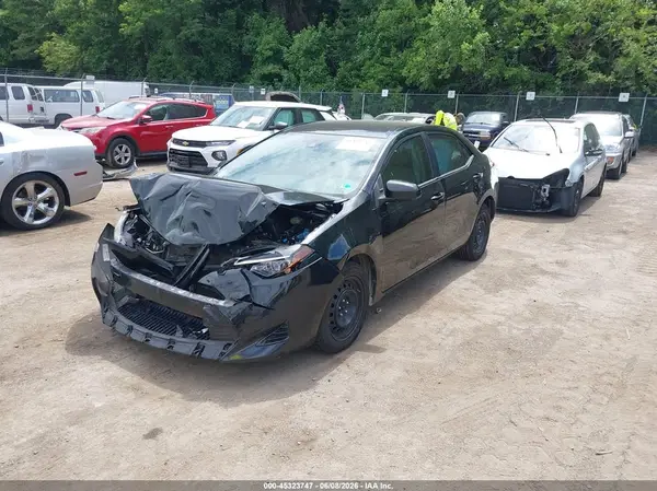 5YFBURHE8JP777454 2018 TOYOTA COROLLA - Image 2