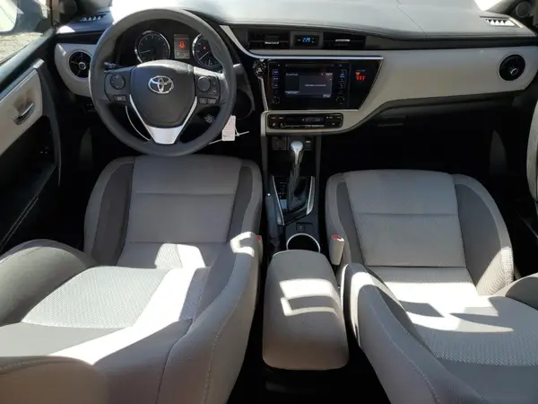 5YFBURHE8JP777745 2018 TOYOTA COROLLA - Image 8