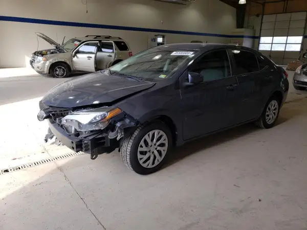 5YFBURHE8JP778720 2018 TOYOTA COROLLA - Image 1