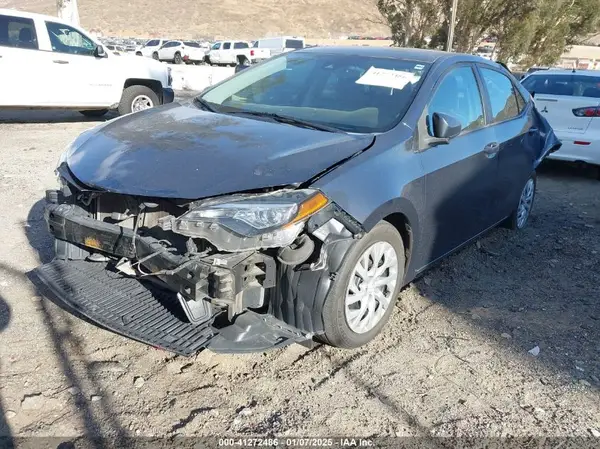 5YFBURHE8JP778846 2018 TOYOTA COROLLA - Image 2