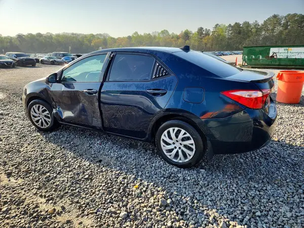 5YFBURHE8JP782038 2018 TOYOTA COROLLA - Image 2