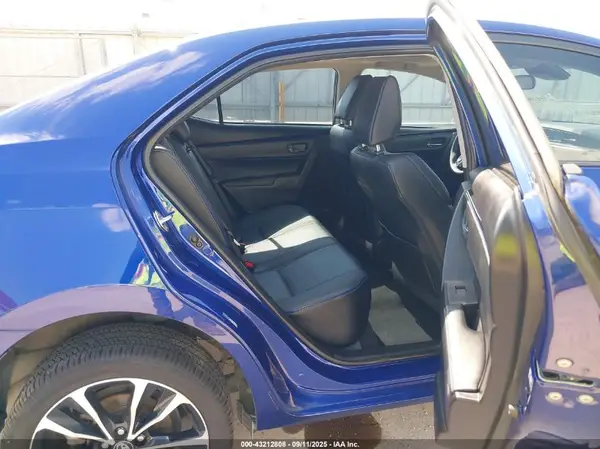 5YFBURHE8JP782072 2018 TOYOTA COROLLA - Image 8