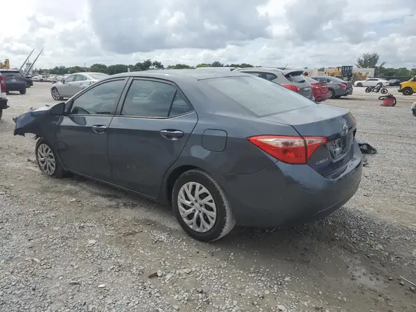 5YFBURHE8JP783545 2018 TOYOTA COROLLA - Image 2