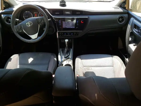5YFBURHE8JP784209 2018 TOYOTA COROLLA - Image 8