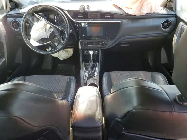 5YFBURHE8JP785201 2018 TOYOTA COROLLA - Image 8