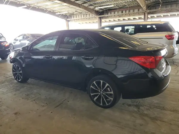 5YFBURHE8JP785330 2018 TOYOTA COROLLA - Image 2