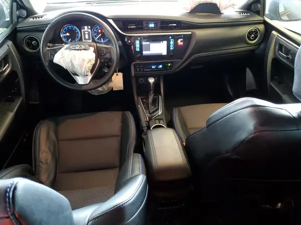 5YFBURHE8JP785330 2018 TOYOTA COROLLA - Image 8