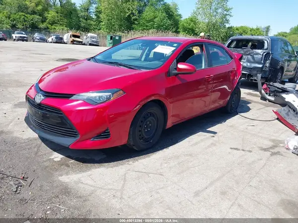 5YFBURHE8JP788759 2018 TOYOTA COROLLA - Image 2