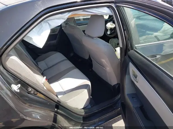 5YFBURHE8JP790723 2018 TOYOTA COROLLA - Image 8