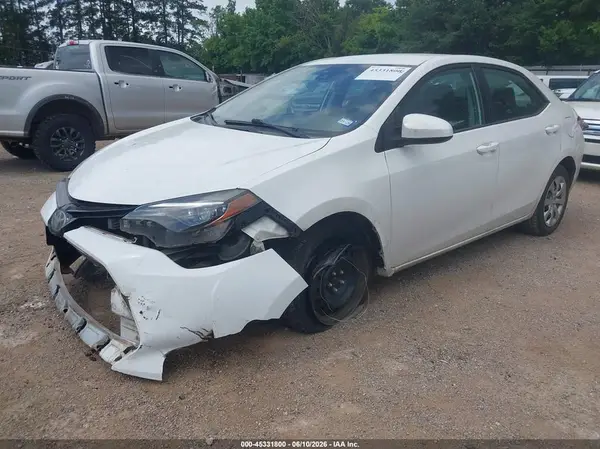 5YFBURHE8JP791872 2018 TOYOTA COROLLA - Image 2