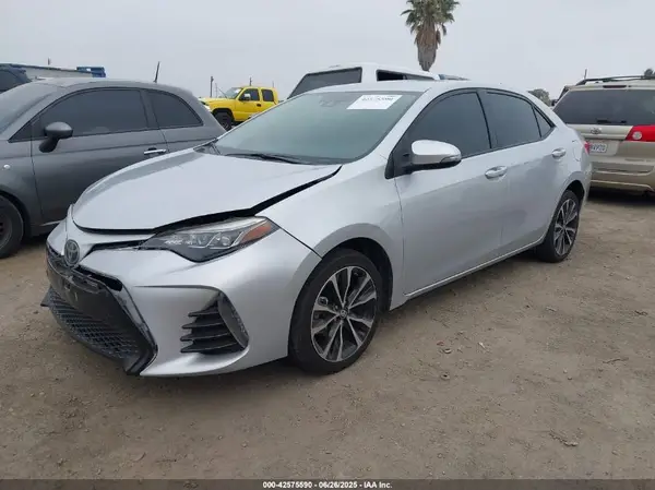 5YFBURHE8JP793315 2018 TOYOTA COROLLA - Image 2