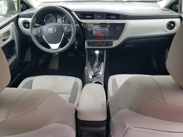 5YFBURHE8JP793394 2018 TOYOTA COROLLA - Image 8