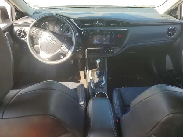 5YFBURHE8JP793850 2018 TOYOTA COROLLA - Image 8