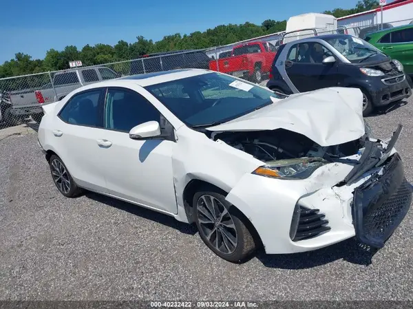 5YFBURHE8JP795145 2018 TOYOTA COROLLA - Image 1