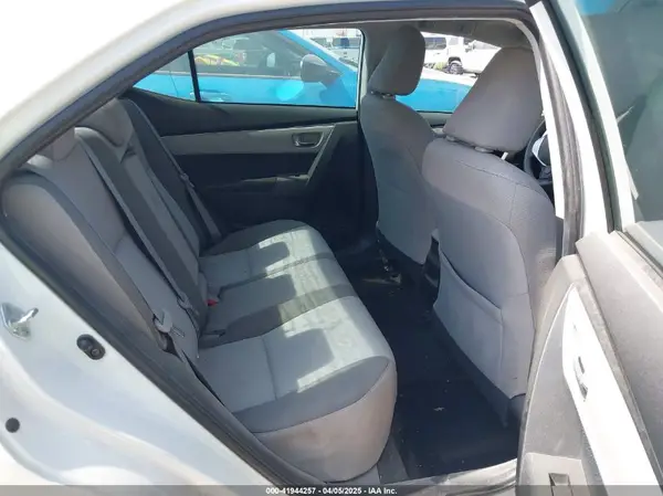 5YFBURHE8JP795470 2018 TOYOTA COROLLA - Image 8