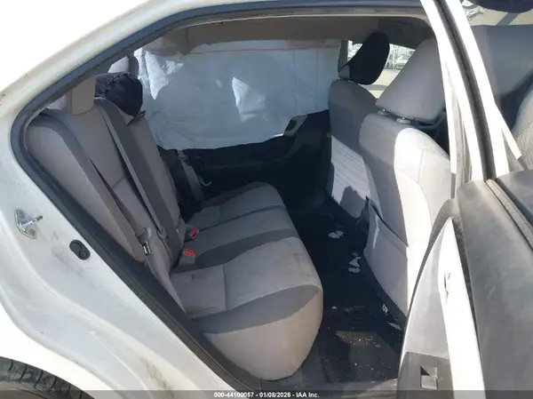 5YFBURHE8JP799745 2018 TOYOTA COROLLA - Image 8