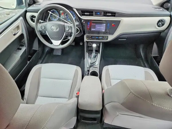 5YFBURHE8JP800277 2018 TOYOTA COROLLA - Image 8