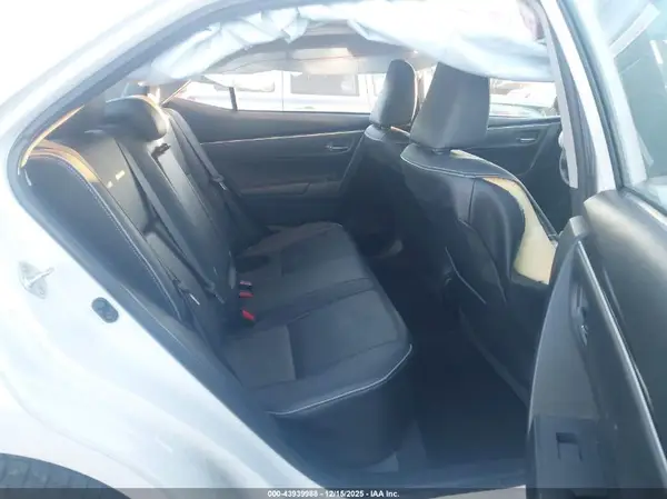 5YFBURHE8JP801560 2018 TOYOTA COROLLA - Image 8